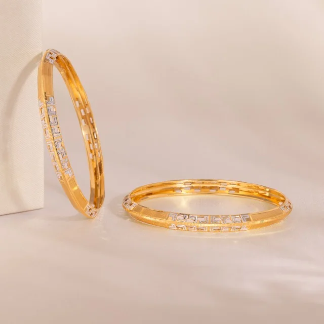 Why choose Bharat Jewellers for Gold Bangles