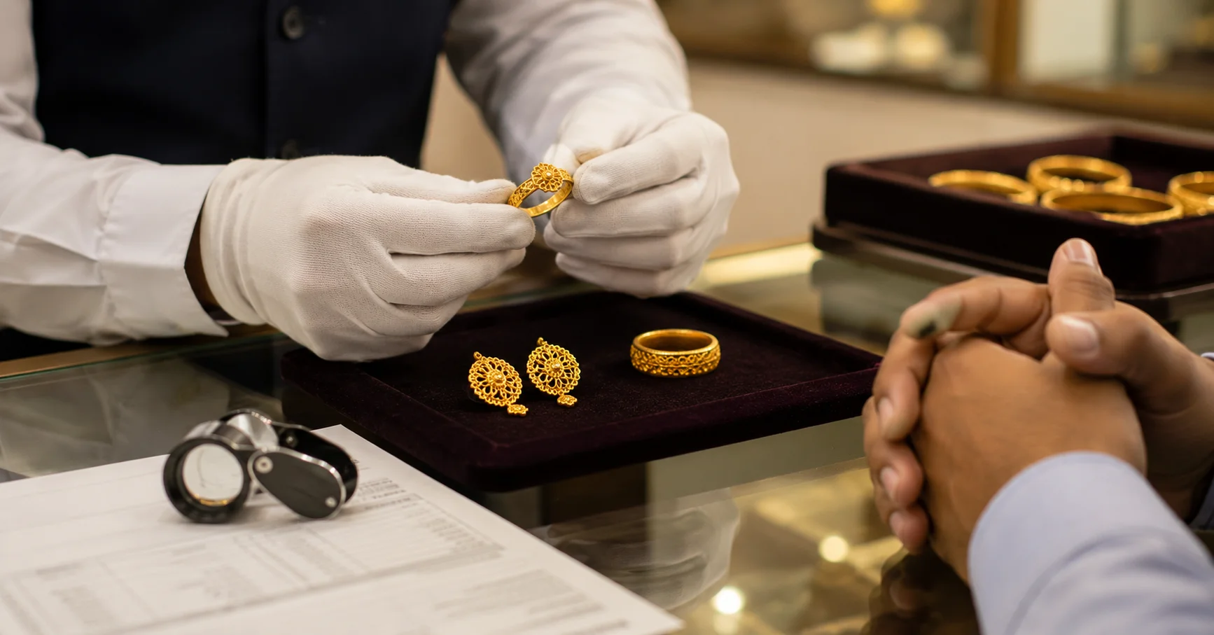 Buying gold jewellery in Canada — hallmark certification and quality checks