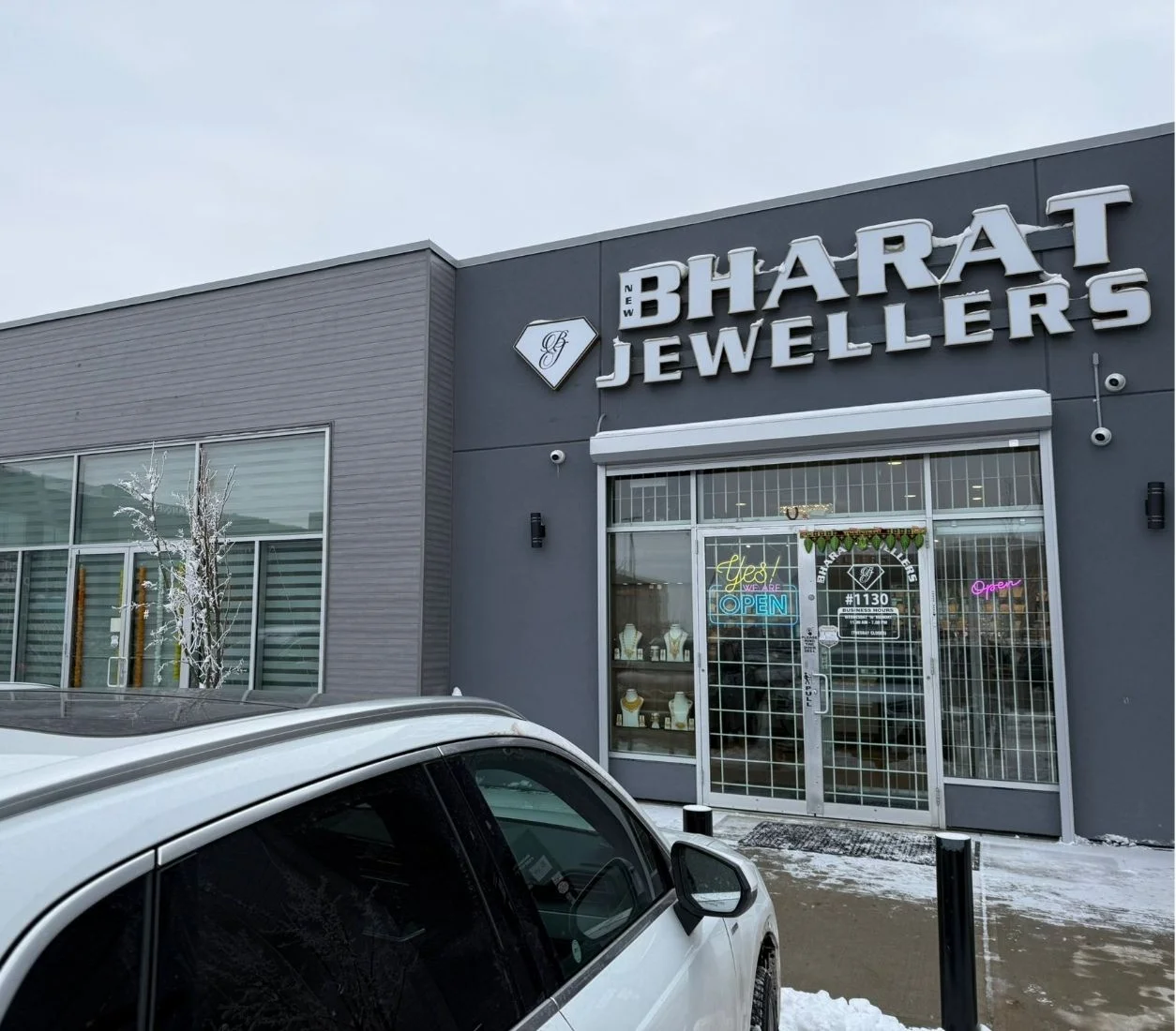 Bharat Jewellers Calgary AB showroom jewellery display