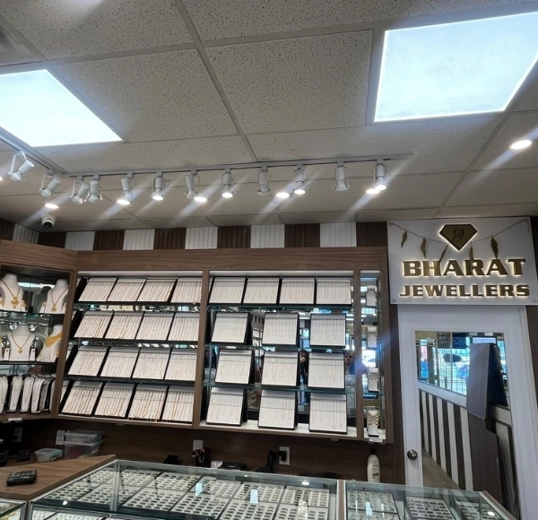 Bharat Jewellers Edmonton Interior